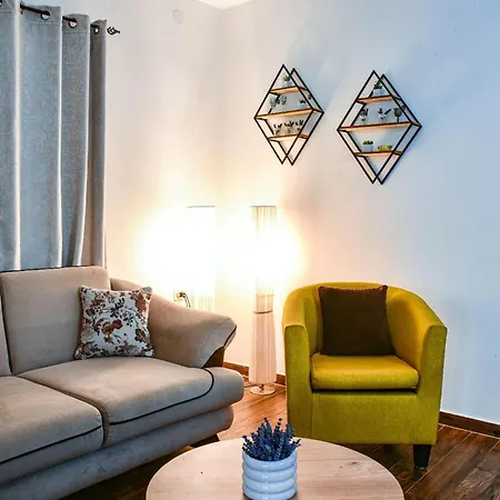 In With Wifi بيت للعطل