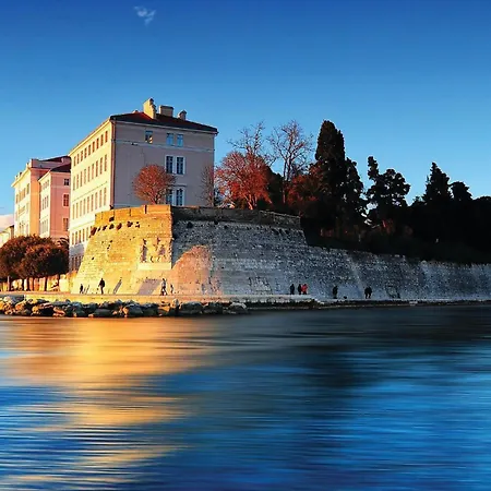 Stunning In * Smokovic